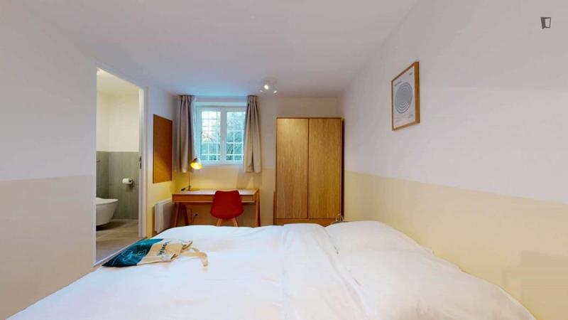 Chambre - 12 pièces