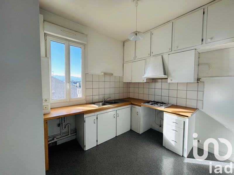 Appartement - 80 m² - 3 pièces