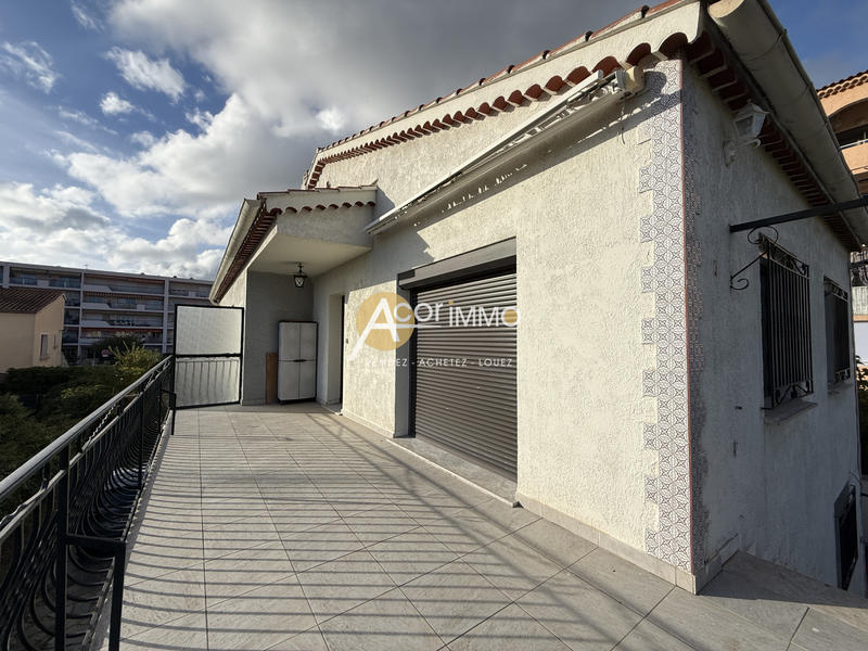 Maison - 210 m² - 9 pièces