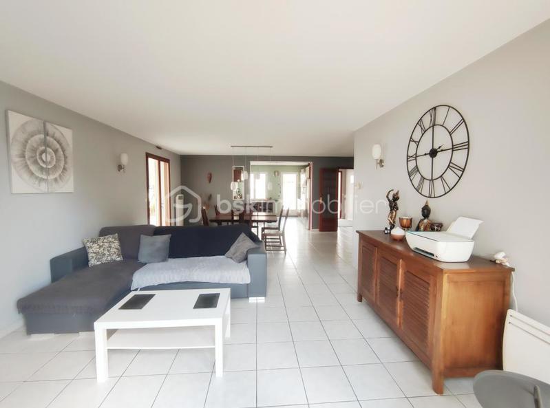 Maison - 231 m² - 8 pièces