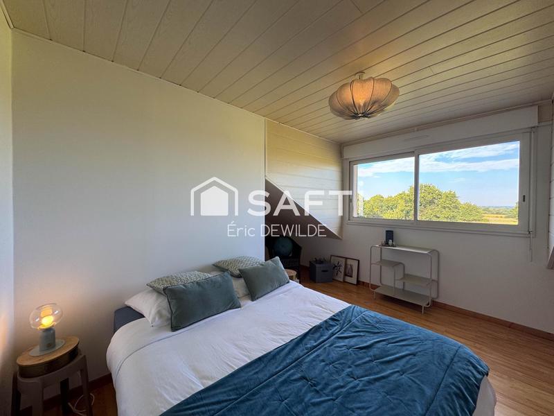 Maison - 198 m² - 7 pièces