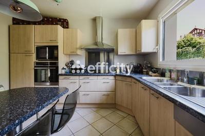 Maison - 168 m² - 6 pièces