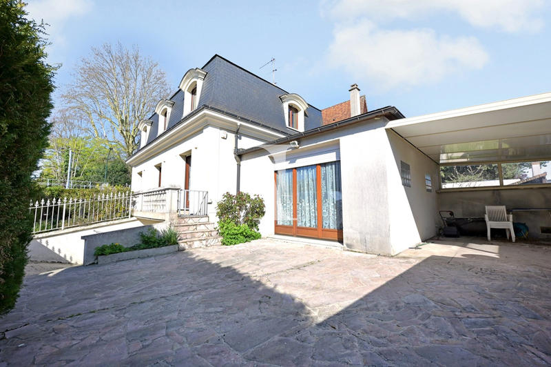 Maison - 137 m² - 5 pièces