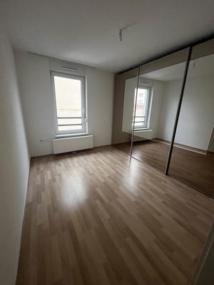 Appartement - 77 m² - 4 pièces