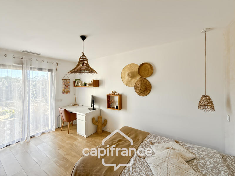 Maison - 220 m² - 8 pièces