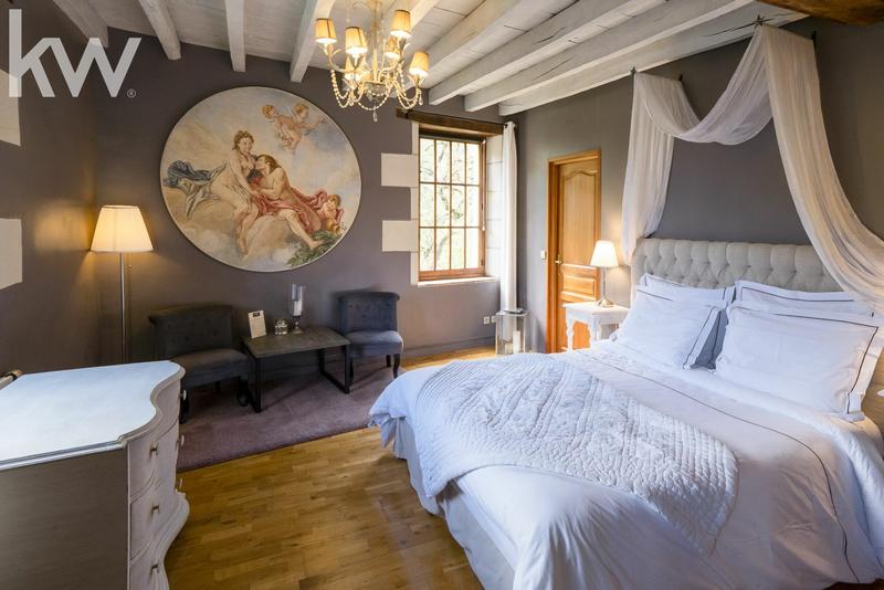 Moulin - 500 m² - 14 pièces