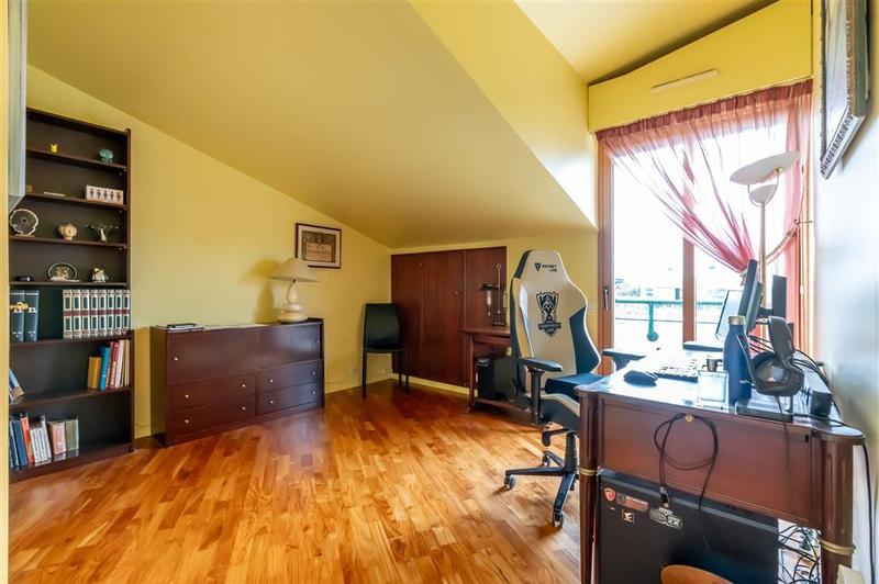 Appartement - 100 m² - 4 pièces