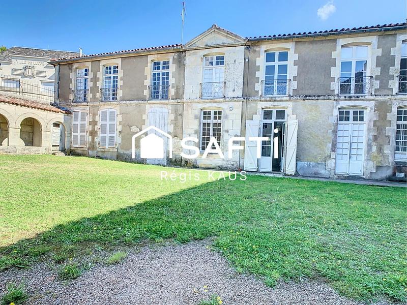 Maison - 480 m² - 10 pièces