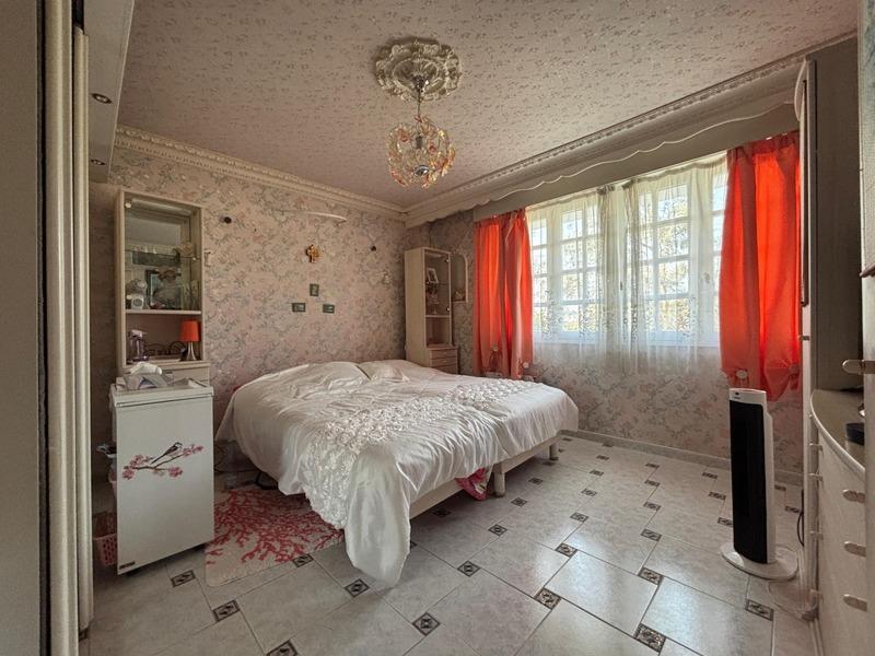 Maison - 266 m² - 8 pièces