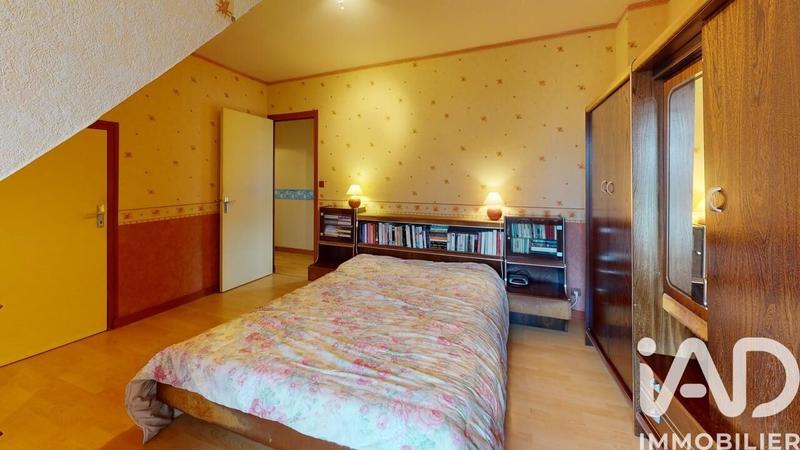 Maison - 90 m² - 5 pièces