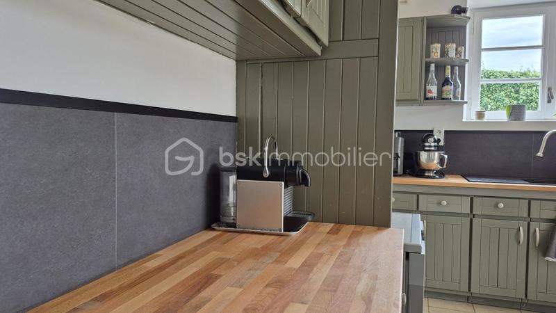 Maison - 210 m² - 7 pièces