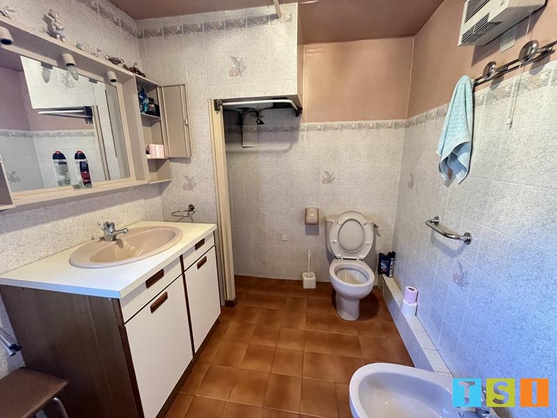 Maison - 260 m² - 12 pièces