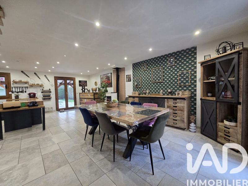 Maison - 128 m² - 7 pièces