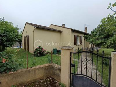 Maison traditionnelle - 92 m² - 4 pièces