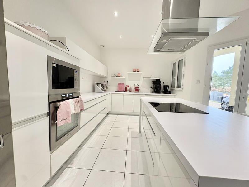 Maison - 157 m² - 6 pièces