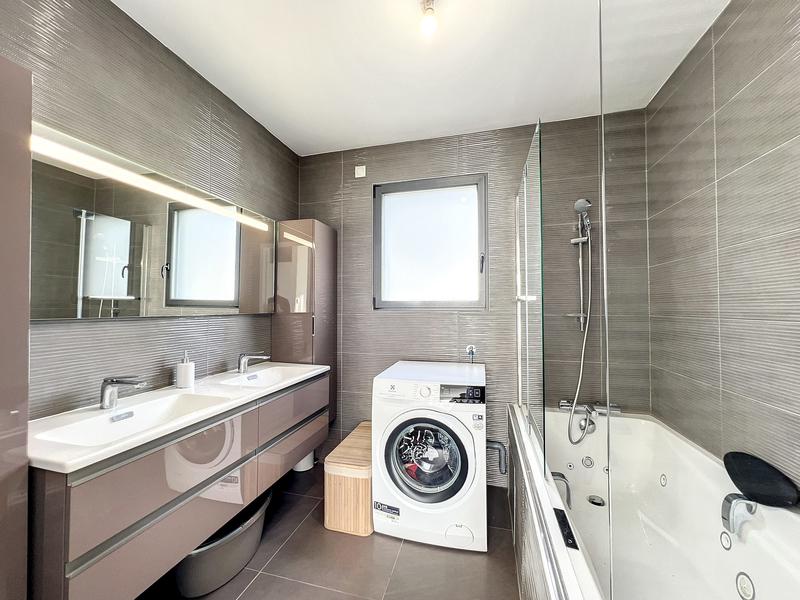 Maison contemporaine - 167 m² - 6 pièces