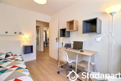 Chambre - 10 m² - 1 pièce