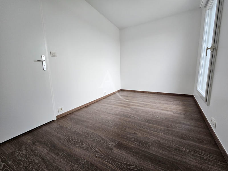 Appartement - 90 m² - 5 pièces
