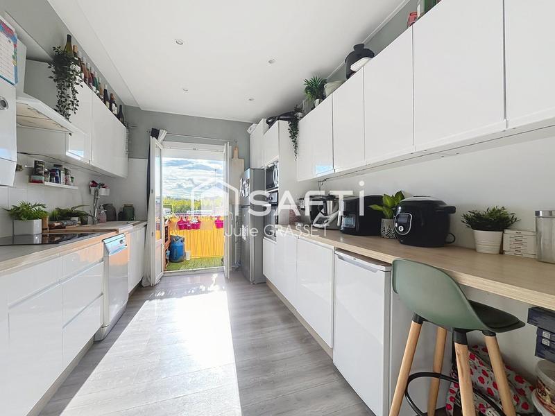 Appartement - 90 m² - 4 pièces