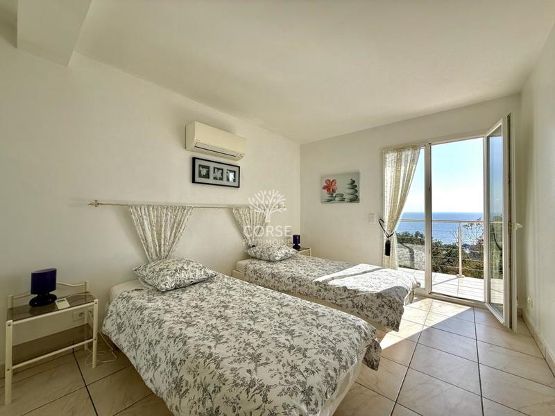 Villa - 185 m² - 5 pièces