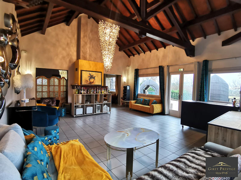 Immeuble - 660 m² - 20 pièces