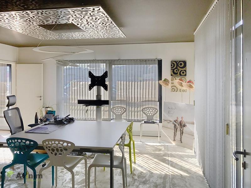 Bureau - 159 m²