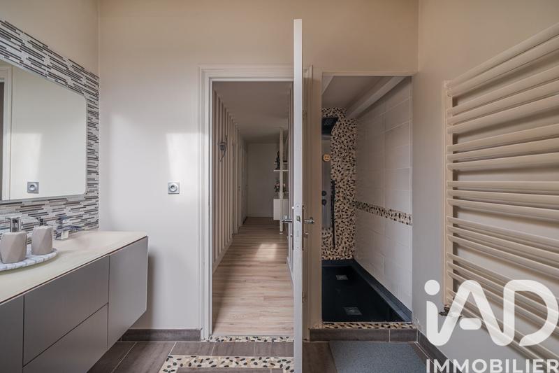 Maison - 137 m² - 6 pièces