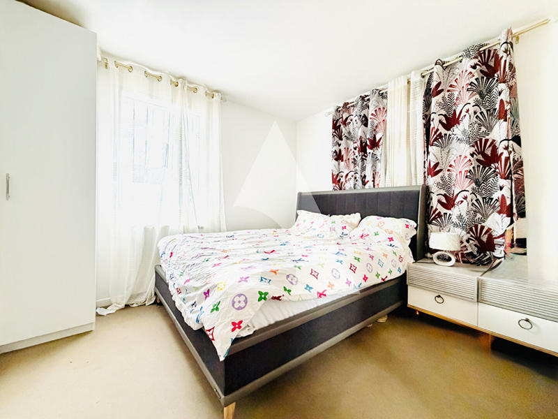 Appartement - 77 m² - 4 pièces