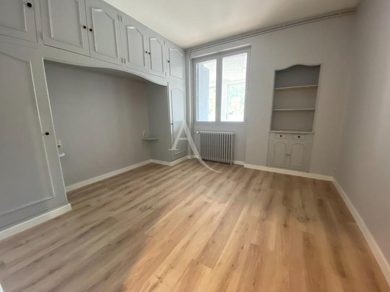 Appartement - 102 m² - 4 pièces