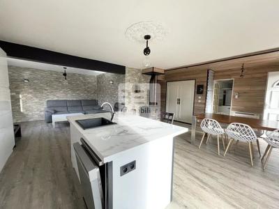 Maison - 163 m² - 7 pièces