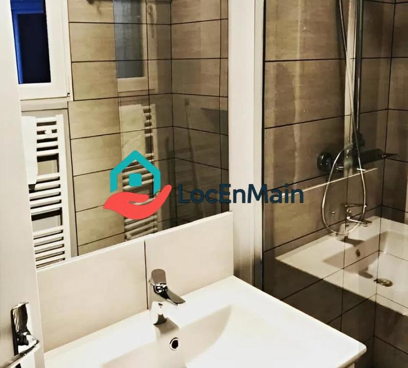 Studio - 30 m² - 1 pièce