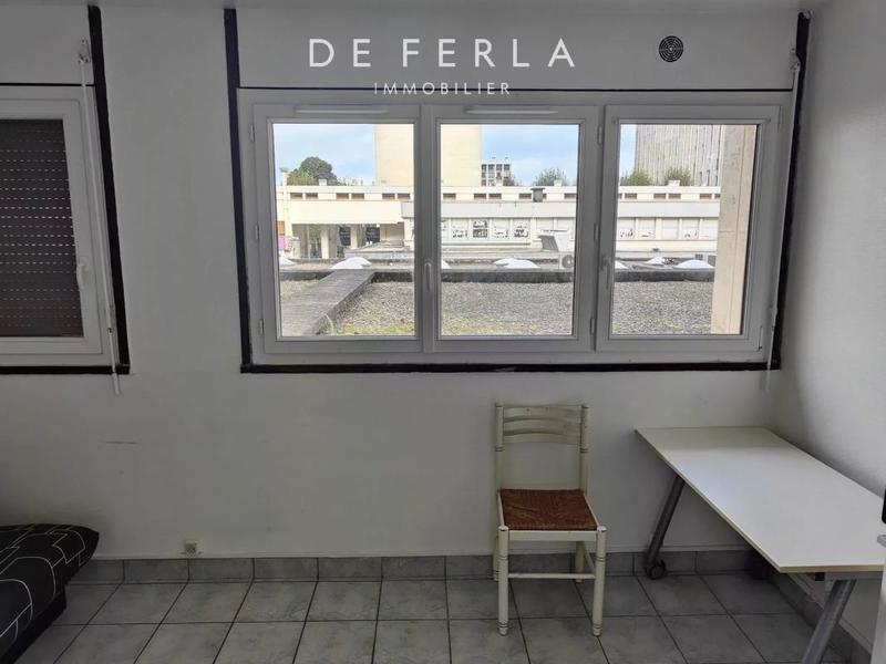 Studio - 15 m² - 1 pièce