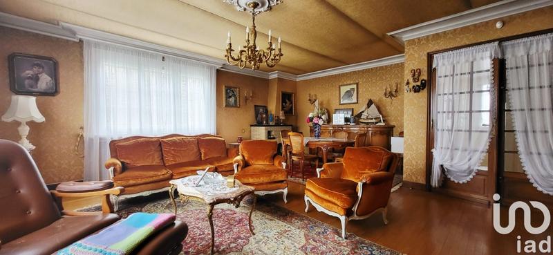 Maison - 216 m² - 5 pièces