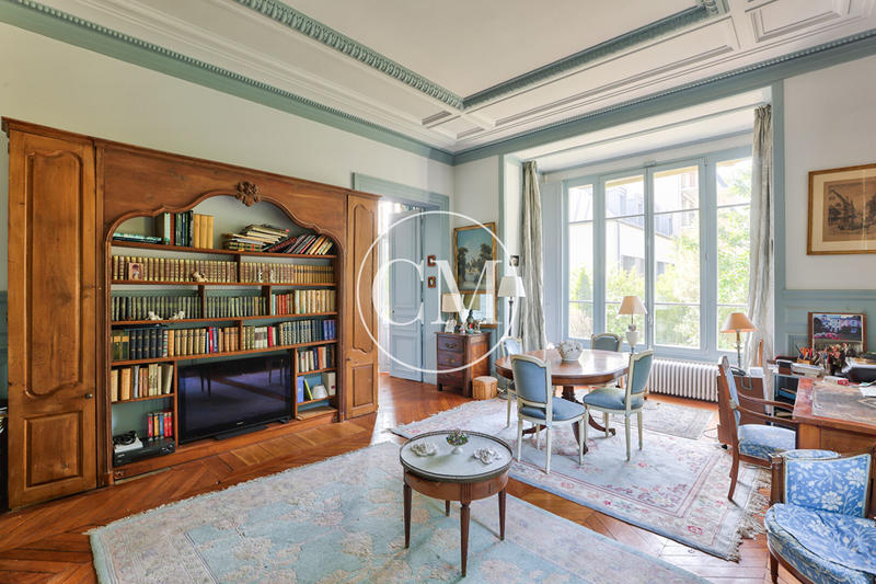 Appartement - 160 m² - 5 pièces