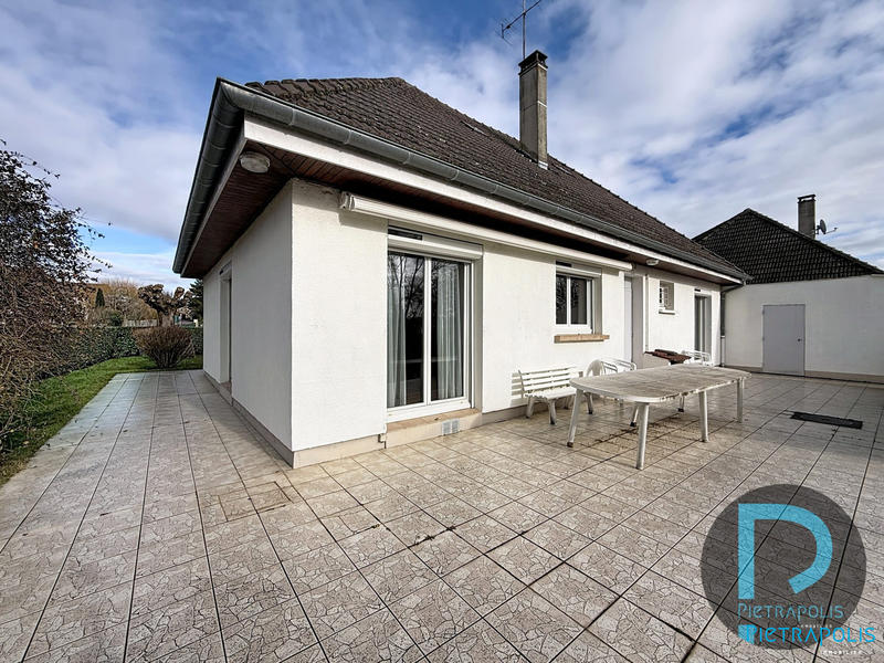 Maison traditionnelle - 133 m² - 6 pièces