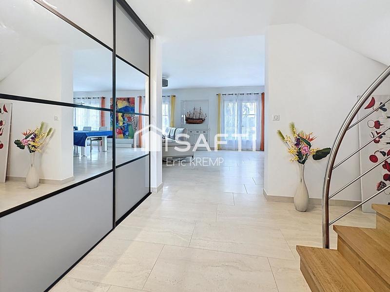 Maison - 230 m² - 7 pièces