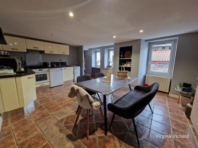 Maison - 106 m² - 6 pièces