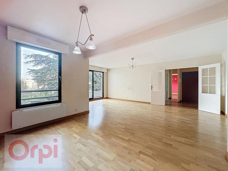 Appartement - 100 m² - 4 pièces