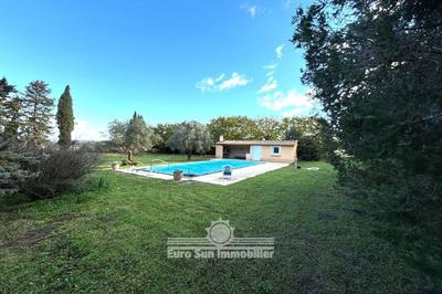 Maison - 400 m² - 16 pièces