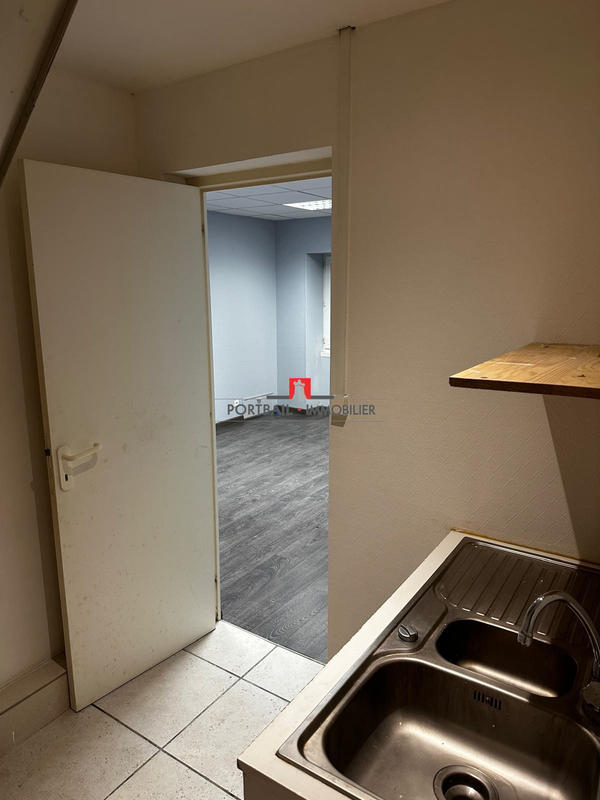 Local commercial - 65 m² - 3 pièces