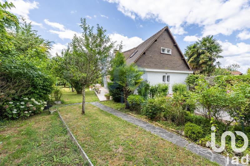 Maison - 195 m² - 8 pièces