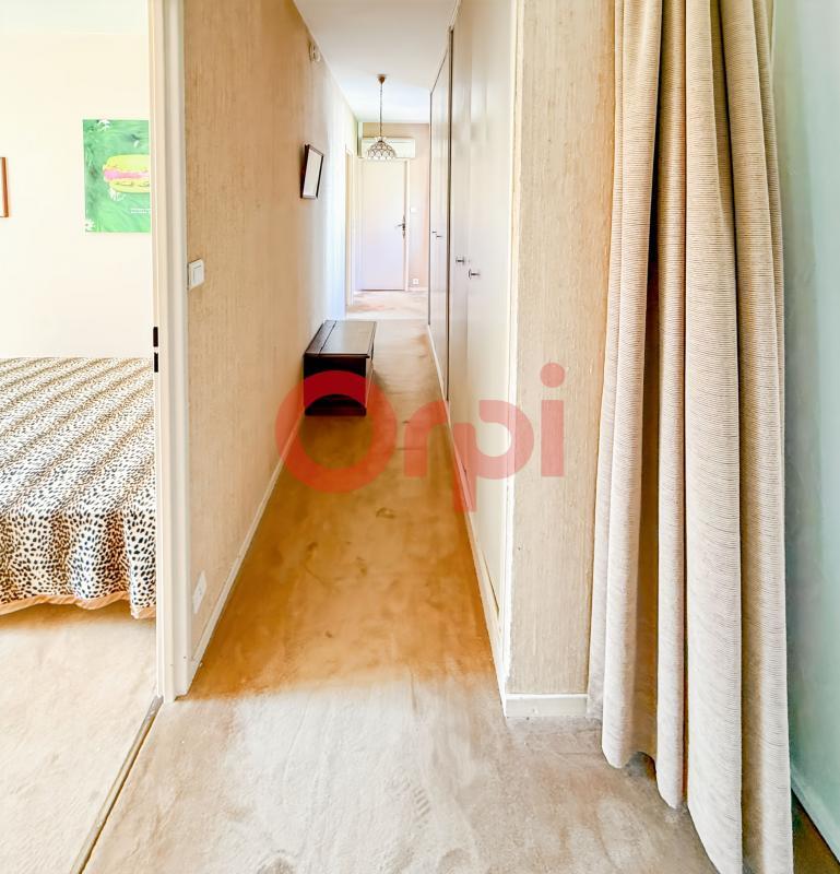 Appartement - 120 m² - 6 pièces