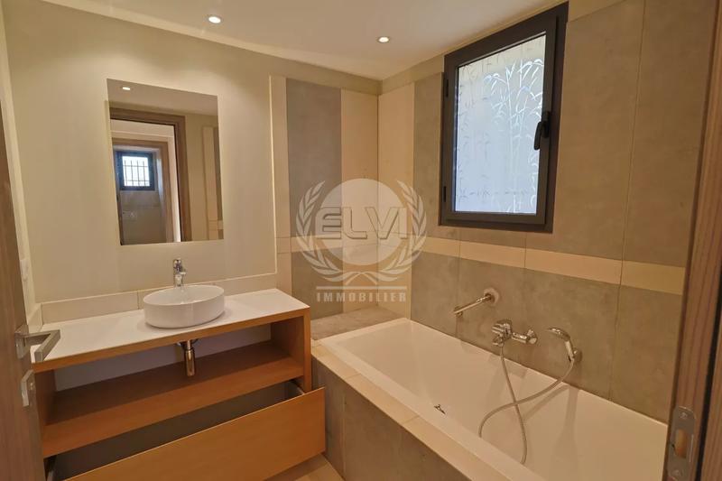 Villa - 104 m² - 4 pièces