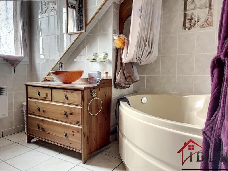 Maison - 180 m² - 6 pièces