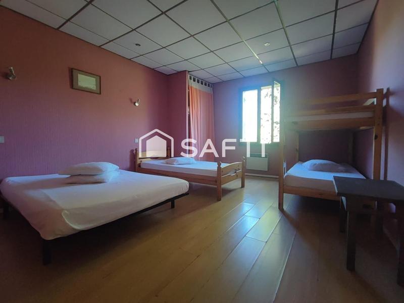 Maison - 375 m² - 13 pièces