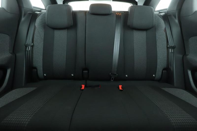 Peugeot 3008 1.5 Blue-HDi Active Pack Eat8 131 ch