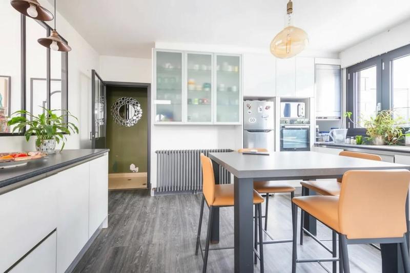 Maison - 200 m² - 8 pièces