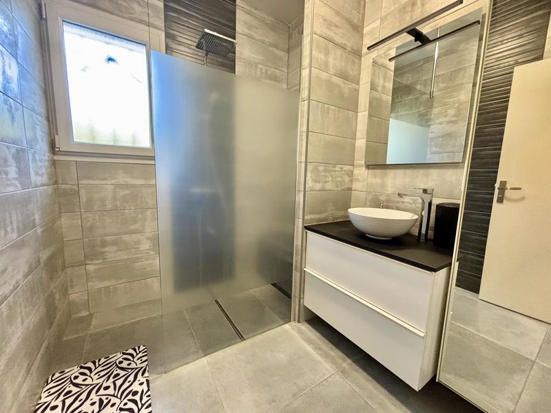 Maison - 205 m² - 5 pièces