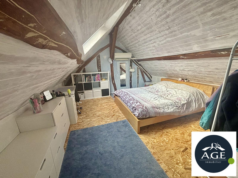 Maison - 174 m² - 8 pièces