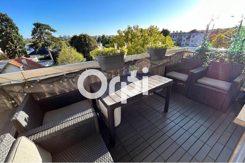 Appartement - 102 m² - 4 pièces